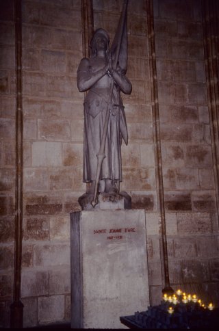 statue of Jeanne d'Arc