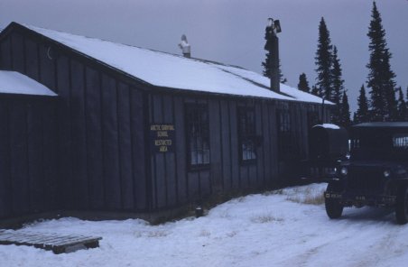survival school building