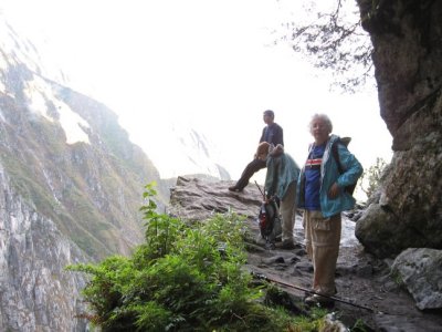 Looking at the Inka Bridge