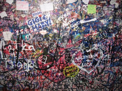 Romeo & Juliet graffiti