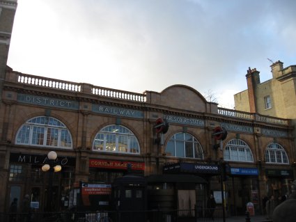Earls Court tube station