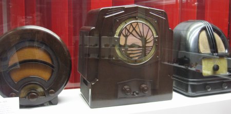 bakelite radios