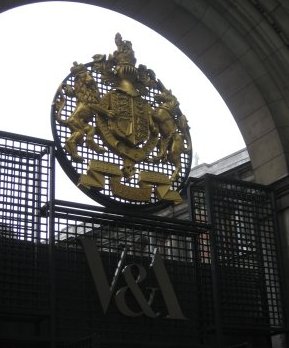 V&A gate