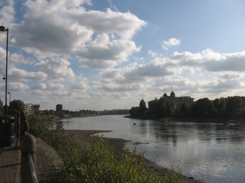 downstream from Hammersmith Bridge