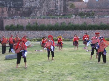 Kids dancing