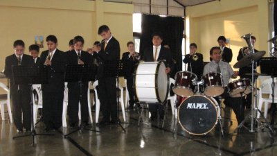 Colegio San Antonio band