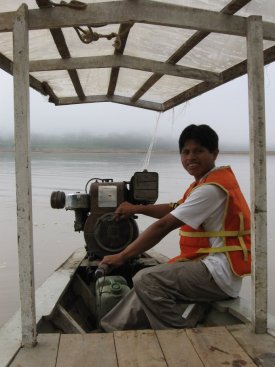 Reserva Amazonika boatman
