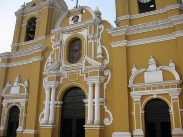 Building on the Plaza